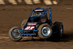 Cory Kruseman changed his scenery and changed his luck, with a                        dominating victory at the USAC/CRA Sprint Car feature at Watsonville                        Ocean Speedway.