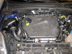 K&N Performance Air Box under the hood of an Alpha Romeo Miti 1.4L