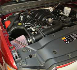 The K&N 63-3085 air intake system maintains a factory like fit and finish under the hood of this 2014 Chevrolet Silverado 4.3L
