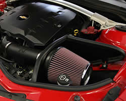 Engine bay shot of K&N air intake system installed into a 2014 Chevrolet Camaro 3.6L V6