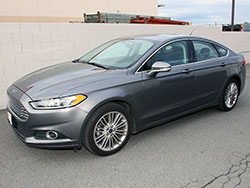 The 2014-2015 Ford Fusion SE can be equipped with an optional 1.5L EcoBoost turbocharged engine which focuses on maximizing power and fuel efficiency 