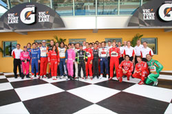 IndyCar Series drivers and Honda Performance Development officials pose for class photo