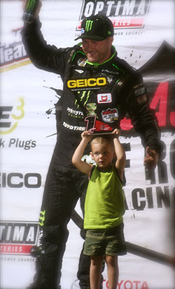Kyle LeDuc with his son