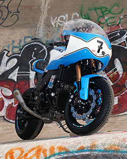 Suzuki TL1000R vintage racer inspired by Ducati 900SS Desmo
