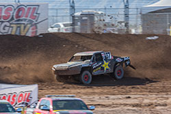 RJ Anderson tearing up the track in his Pro2 truck