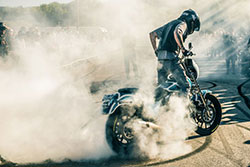 Kade Gates of UNKNOWN riders doing burnout