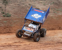 Forsberg making a move on the outside in his number 92 360 Sprint Car