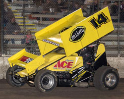 Andy Gregg opened his sprint car season with a 3rd place finish in the Silver Cup finale at Chico.
