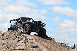Jeep Beach 2016 Jeeps on obsticle course
