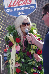 In winning the 2011 LOORRS SR1 championship, Weller becomes the first woman in history to win a year-ending title.