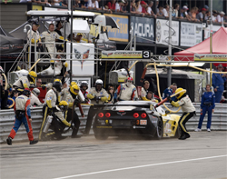 A quick pit stop before pack of GT2 cars resumed fighting for the lead in the American Le Mans Series, photo by GM Corp