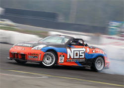 The Seattle, Washington Drift event put Chris Forsberg in the NOS Energy Maxxis Tires Nissan 350 Z to the ultimate test, photo by John Choi