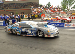 Allen Johnson put a perfect light on the board which allowed him to beat Greg Anderson in the 2008 K&N Horsepower Challenge