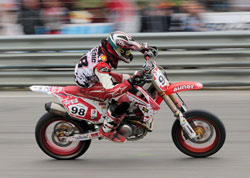 Watch for the talented young Wedenig next season, he's seriously hungry for an Austrian Supermoto championship