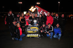 Elite Racing team celebrates second victory of the season at Thunderbowl Raceway in Tulare, California, Meyers' home track
