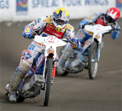 Jason Crump remains the 2009 points leader in the World Speedway Grand Prix