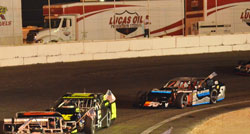 Lucas Oil Modified racer Jim Mardis stays in the battle for championship after LoanMart Arizona 100