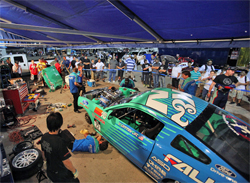 Teamwork in the Falken Tires pits readied the 2010 Mustang for competition at Las Vegas Motor Speedway, photo by John Choi, provided by Falken Tires