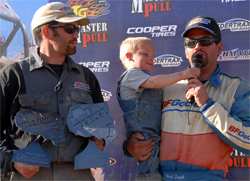 Brad and Roger Lovell win 2009 We Rock Season Opener in the Pre-Modified Class, photo by Jud Leslie