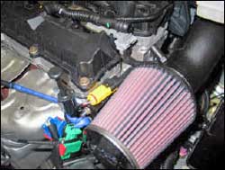 K&N performance air intake system 57-0660 installed on a 2008 Peugeot Partner