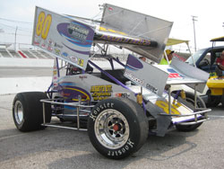 Wendy has competed with the Tampa Bay Area Racing Association (TBARA) Sprint Car Club Since 2001 and currently competing full-time in the O'Reilly USCS Asphalt Thunder Series