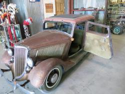 1934 Ford Sedan at the Dwarf Car Museum in Maricopa, Arizona