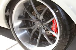The gray of the wheel center is carried through the interior as an accent color